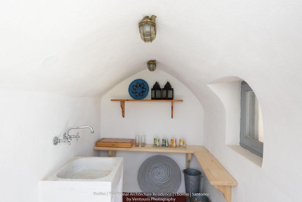 Rodies Traditional House Emporio  Buitenkant foto